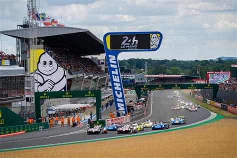 Le Mans 24 Hours: Une expérience de course automobile réaliste et palpitante!